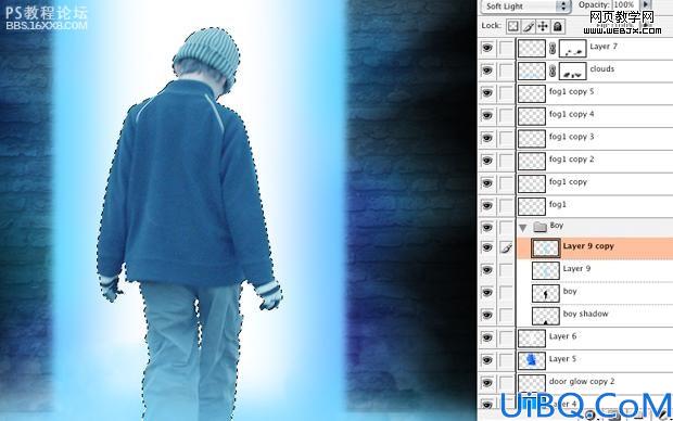 Photoshop合成教程:走进神秘发光之门的男孩