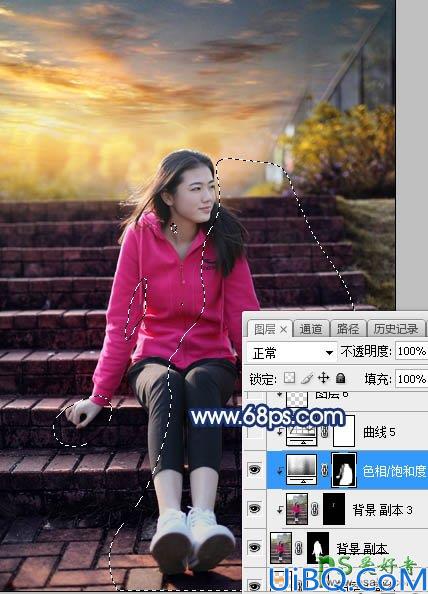 Photoshop给古建筑边自拍的红色运动装青春少女写真图片调出霞光