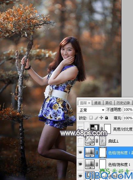 Photoshop美女调色：给阳光气质的成熟魅力女人外拍写真照调出深秋暗红色