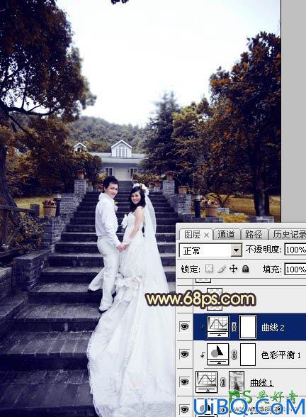 Photoshop调色教程:给古建筑风景图片中拍摄的情侣婚纱照调出唯美的黄色