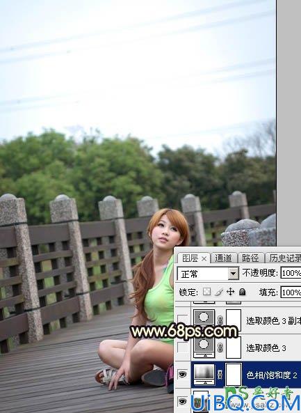 Photoshop美女照片调色：给公园木桥上自拍的可爱女生照片调出唯美橙色