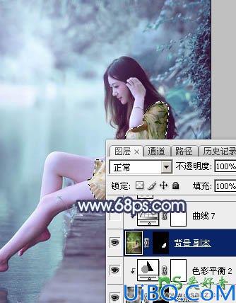 Photoshop调色教程：给水塘边的清纯玉腿美少女写真图片调出唯美的青蓝色