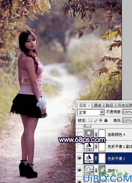 Photoshop调色教程：给树林中自拍的可爱女孩生活照调出秋季蓝紫色