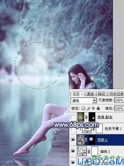 Photoshop调色教程：给水塘边的清纯玉腿美少女写真图片调出唯美的青蓝色