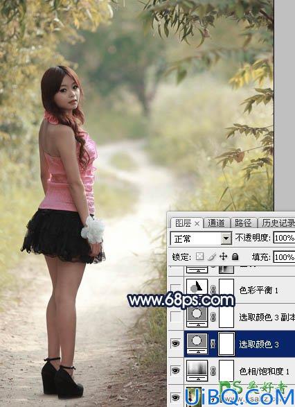 Photoshop给树林中自拍的性感美腿妹子写真照调出唯美的深秋暗蓝