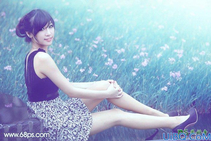 Photoshop美女图片调色教程:给草地上自拍的白领美女调出气质青蓝色