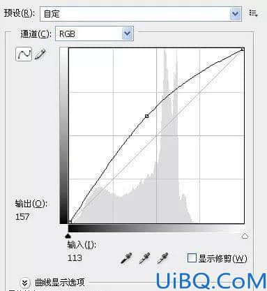 Photoshop给性感女生人像艺术照调出梦幻的暖色调。