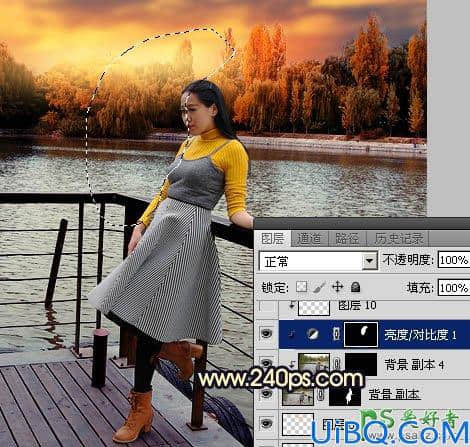 Photoshop给公园湖边自拍的少妇写真照调出漂亮的霞光色彩。