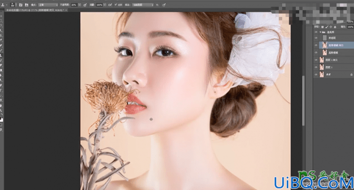 Photoshop人物皮肤美化教程：利用精修技术给美女肖像修出精致的皮肤。