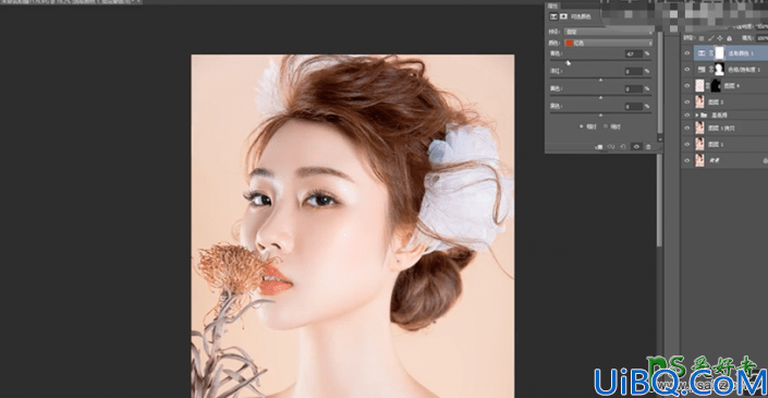 Photoshop人物皮肤美化教程：利用精修技术给美女肖像修出精致的皮肤。